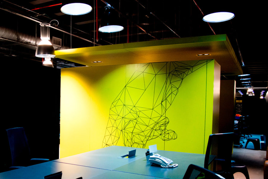 Como decorar a recepção de empresas adesivacao-de-armarios-wayra-brasil-1-900x600