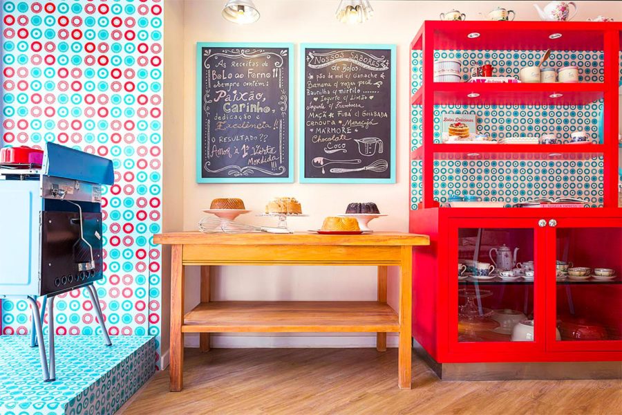 Como decorar a recepção de empresas adesivo-de-armario-bolo-ao-forno-2-2-900x600