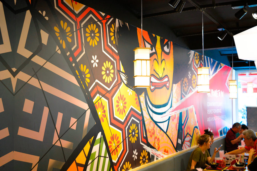 Como decorar a recepção de empresas adesivo-de-parede-sukia-1-3-900x600