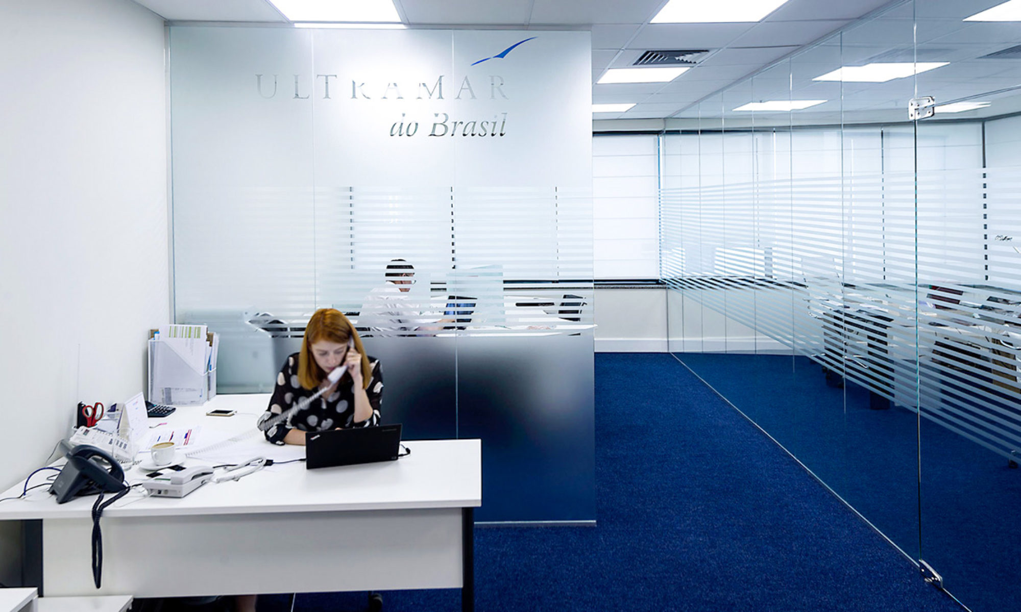 Adesivo Jateado Tipo Persiana adesivo-jateado-tipo-persiana-2-2000x1200