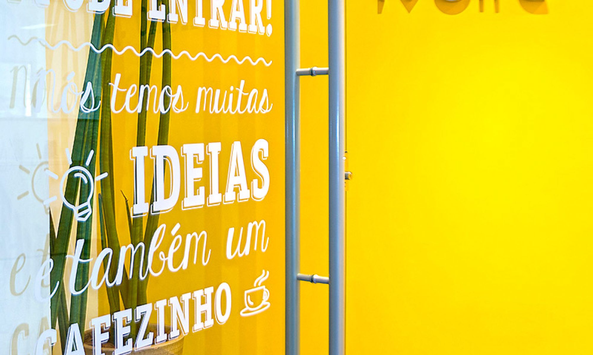 Adesivo Jateado Recorte Eletrônico ou Impressão adesivos-para-porta-de-vidro-2-1-2000x1200