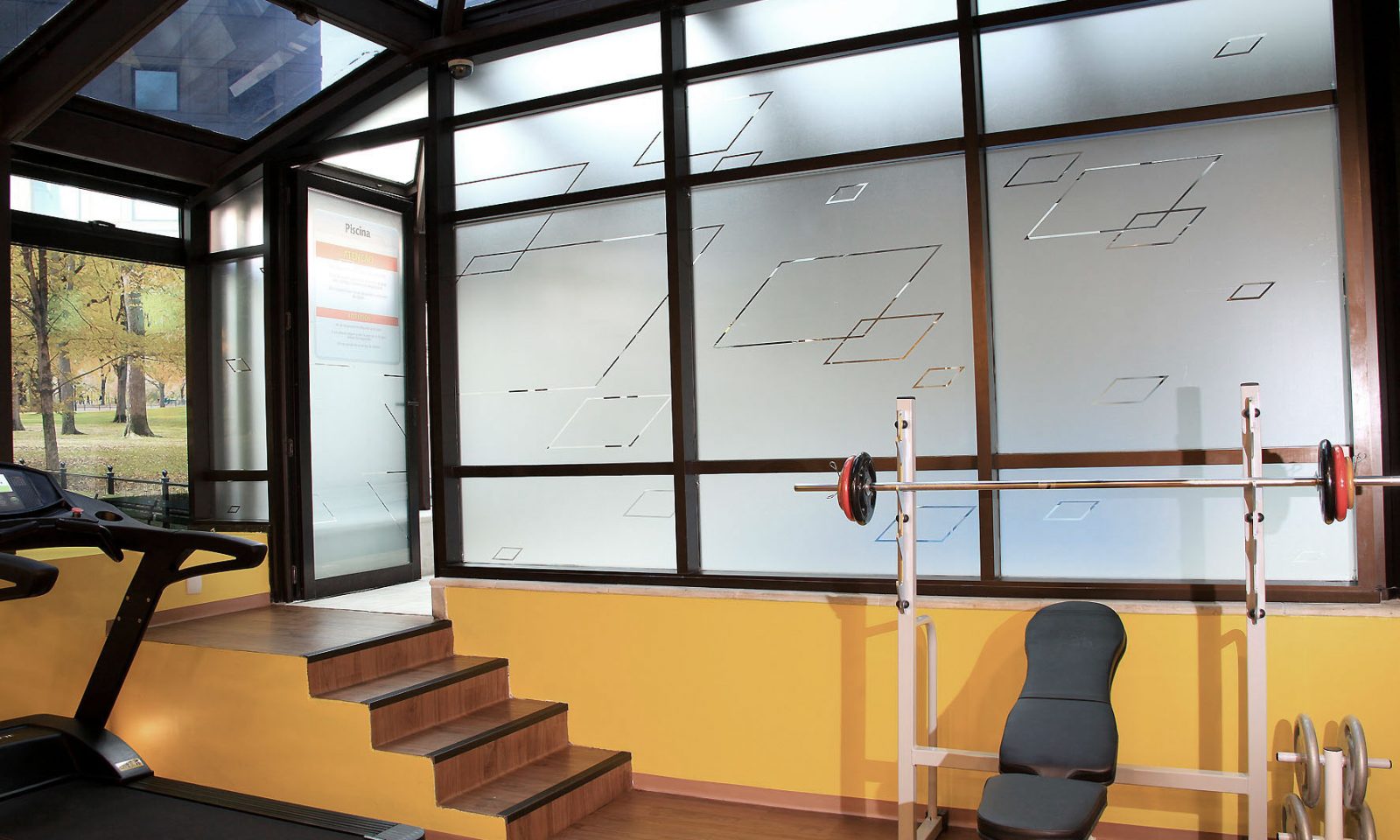 adesivos-para-vidros-10-1-1600x960