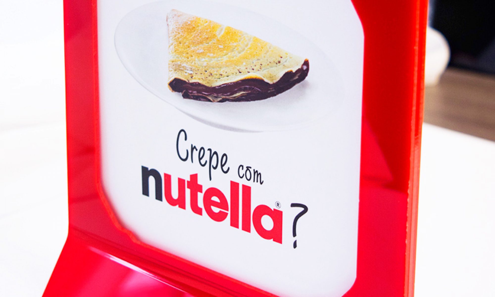 display-de-mesa-de-acrilico-personalizado-1-2000x1200