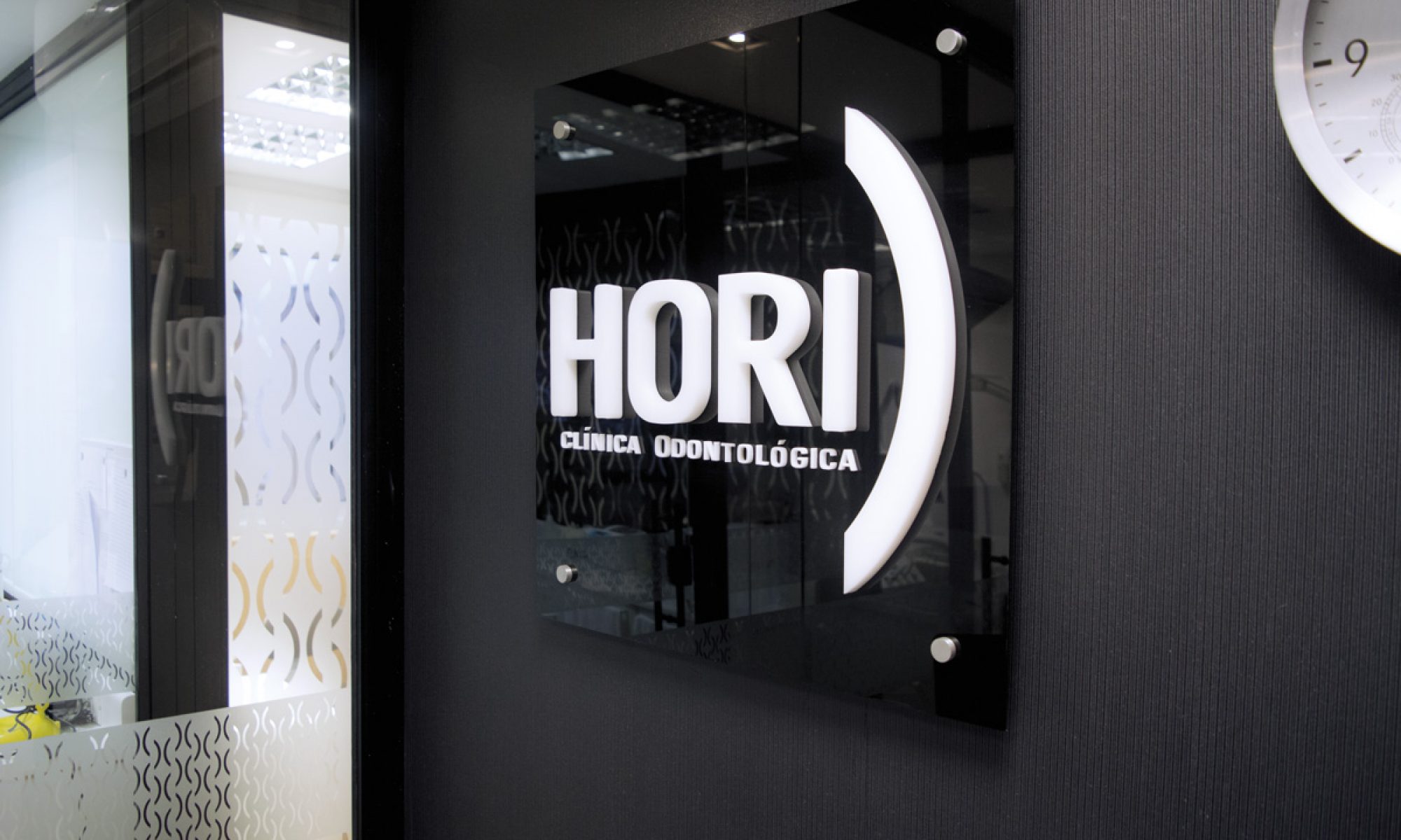 placa-recepcao-hori-1-2000x1200