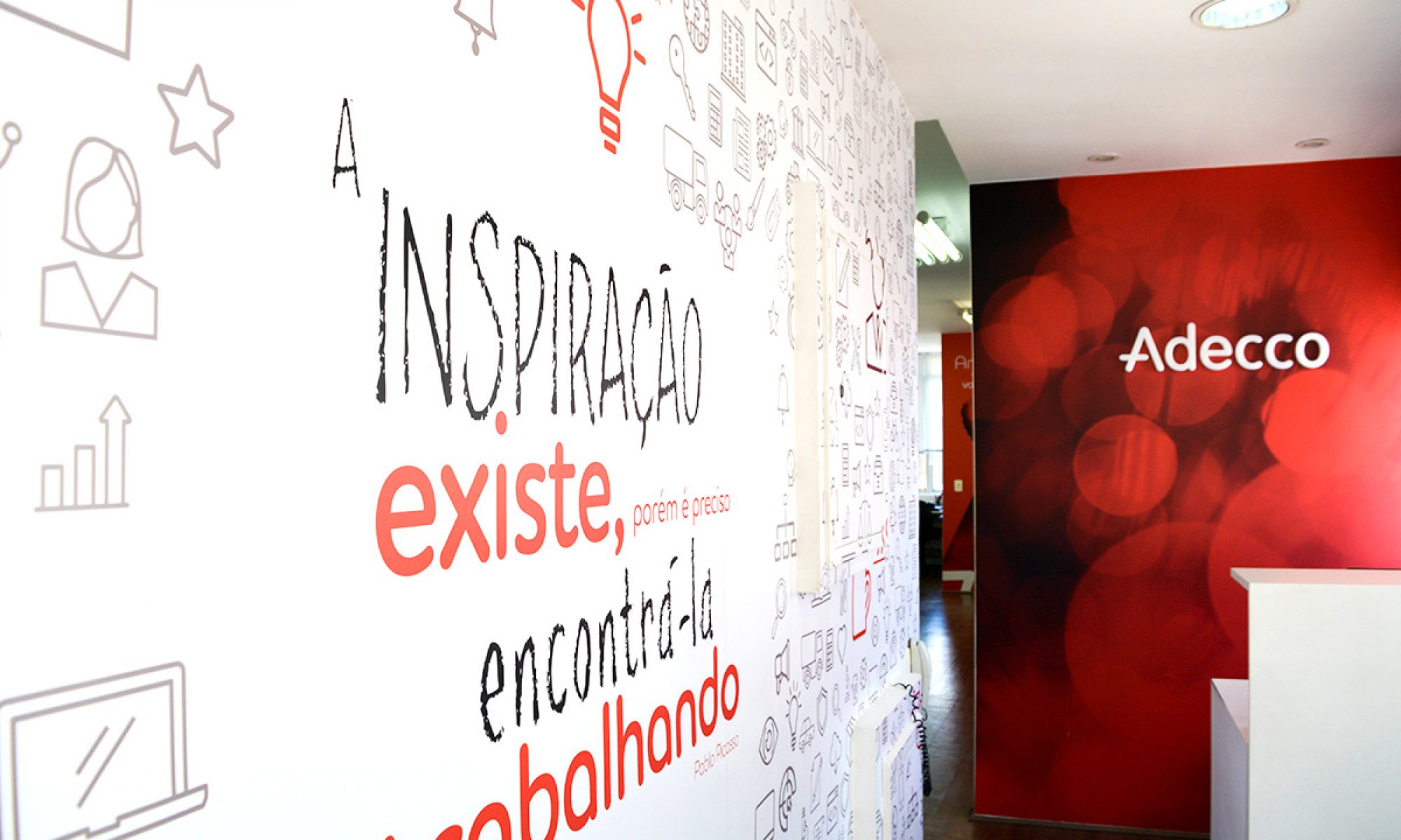adesivacao-parede-adecco-2-2000x1200
