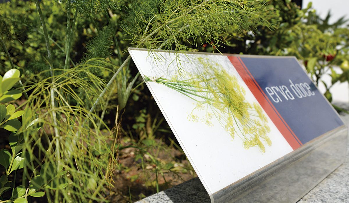 Condomínio Provence // sinalização placa-de-sinalizacao-horta-condominio-provence-9-1-1200x700