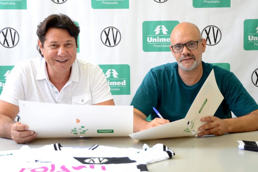 painel-backdrop-coletiva-de-imprensa-com-a-unimed-1-900x600