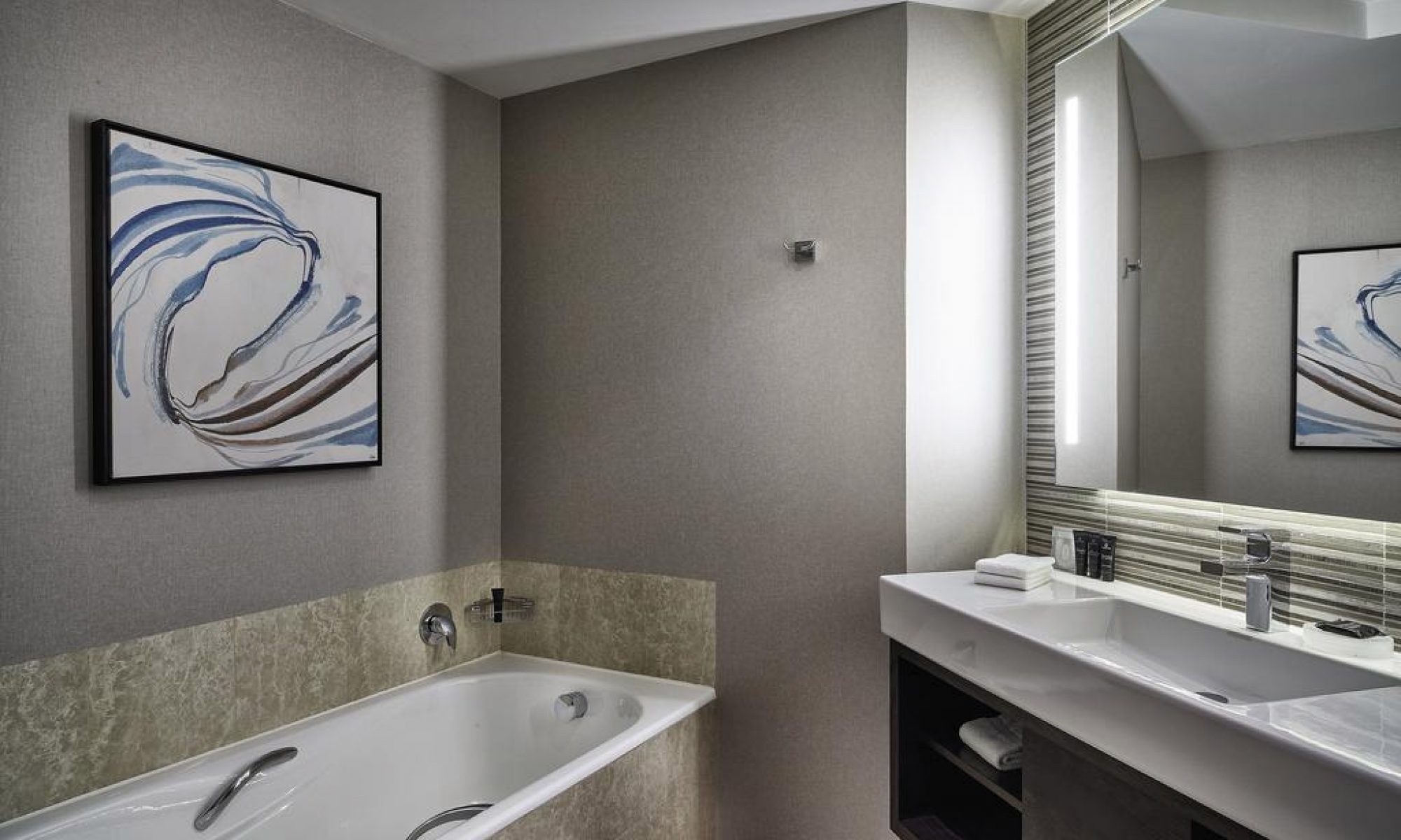 quadros-hotel-hilton-detalhe-1-2000x1200