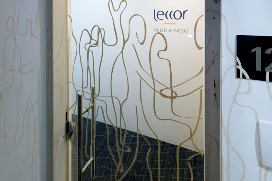 Adesivação de Vidro adesivos-para-porta-de-vidro-04-900x600