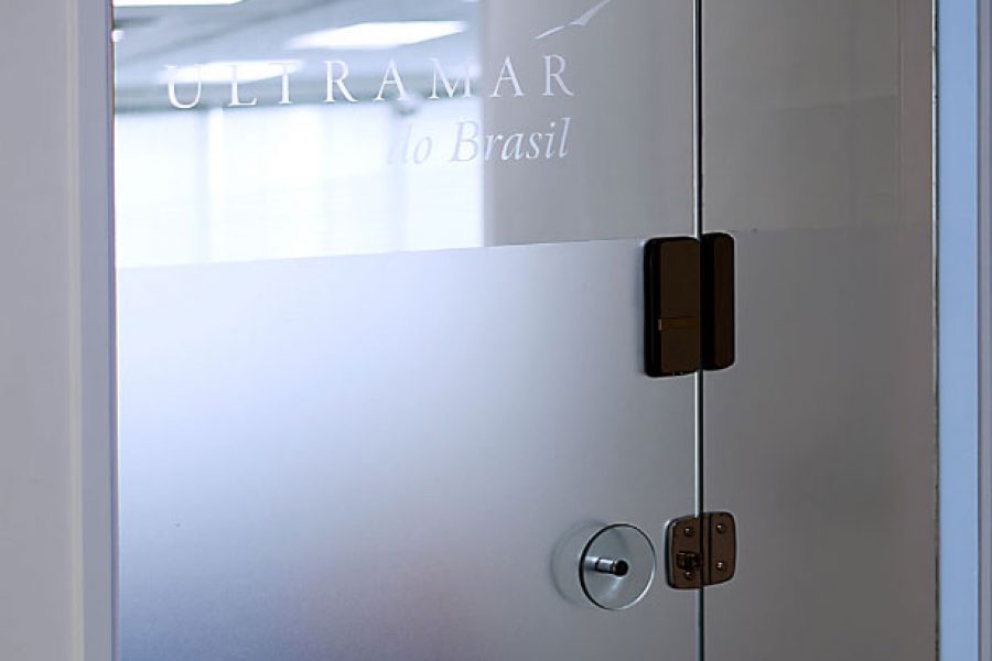 Adesivação de Vidro adesivos-para-porta-de-vidro-08-900x600