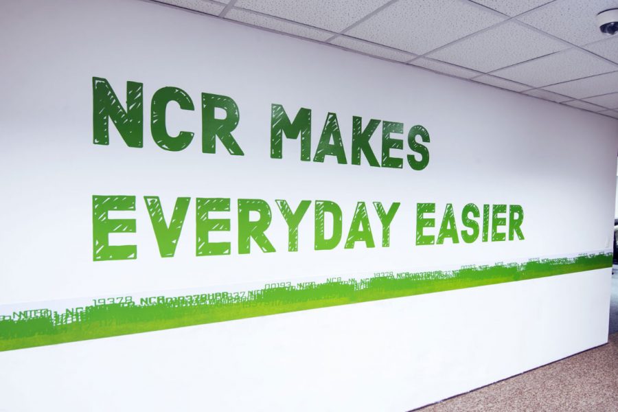 impressao-instalacao-adesivos-04-900x600