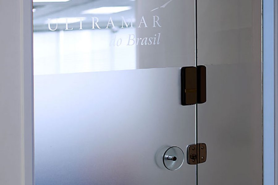 Instalação de Película Jateada instalacao-pelicula-jateada-10-900x600