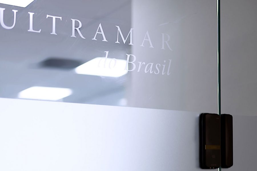 Instalação de Película Jateada instalacao-pelicula-jateada-11-900x600