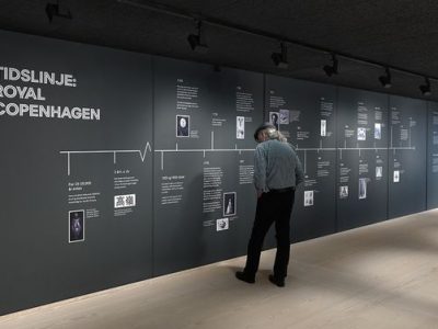 adesivo-parede-historia-empresa-2-400x300