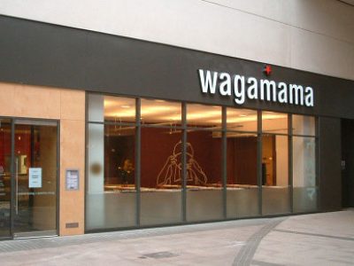 100 fachadas modernas de empresas para se inspirar fachada-acm-restaurante-japones-400x300