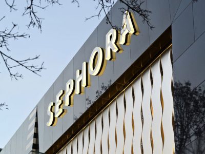 100 fachadas modernas de empresas para se inspirar fachada-loja-revestimento-acm-preto-400x300