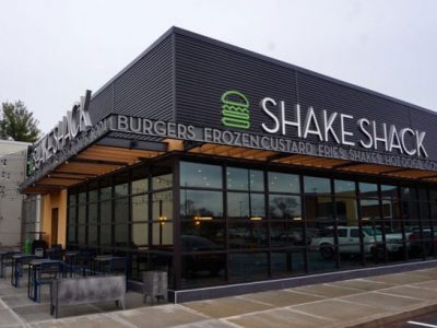 100 fachadas modernas de empresas para se inspirar fachada-moderna-hamburgueria-400x300