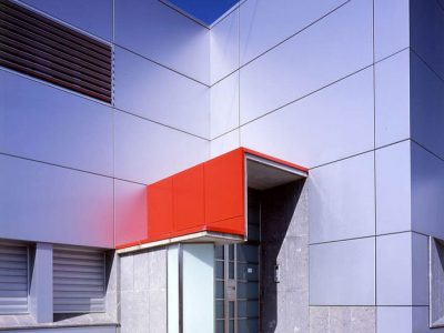 100 fachadas modernas de empresas para se inspirar fachada-revestimento-fabrica-2-400x300