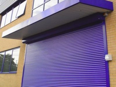 100 fachadas modernas de empresas para se inspirar portico-acm-fachada-400x300